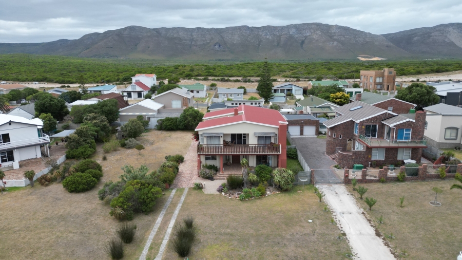 6 Bedroom Property for Sale in De Kelders Western Cape